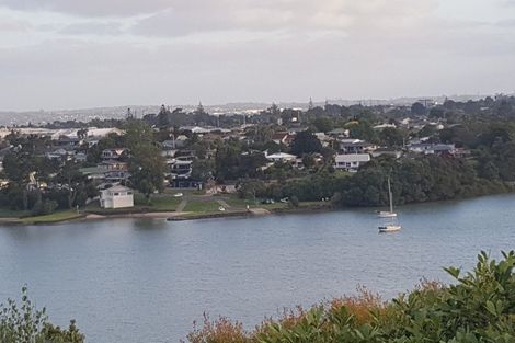 Photo of property in 189 West Harbour Drive, West Harbour, Auckland, 0618