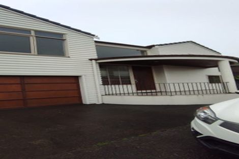 Photo of property in 1/170 East Coast Road, Forrest Hill, Auckland, 0620