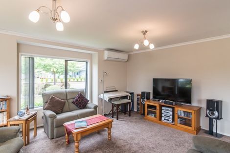 Photo of property in 6 Matuhi Street, Waikanae, 5036