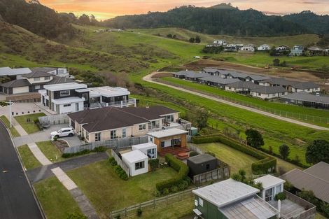 Photo of property in 8 Tohora View, Waihi Beach, 3611