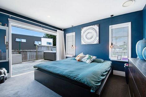 Photo of property in 3 Shamrock Lane, Te Atatu Peninsula, Auckland, 0610