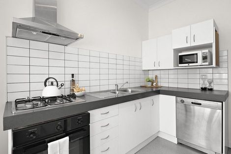 Photo of property in 20 Kenwyn Terrace, Newtown, Wellington, 6021