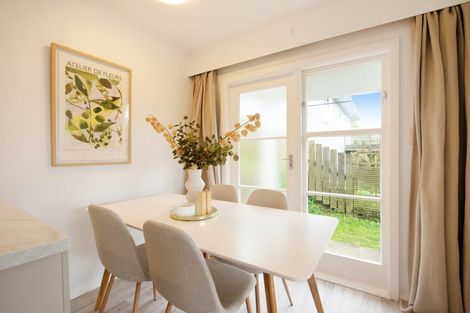 Photo of property in 135 Ruskin Road, Newlands, Wellington, 6037