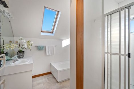 Photo of property in 11b Nutfield Lane, Cashmere, Christchurch, 8022