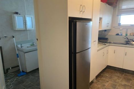 Photo of property in Devonport Apartments, 32/127 Saint Aubyn Street, New Plymouth, 4310