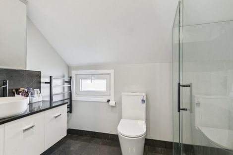 Photo of property in 2b Paratu Way, Strathmore Park, Wellington, 6022