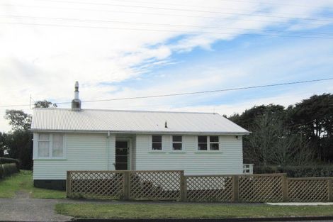 Photo of property in 28 Warwick Road, Stratford, 4332