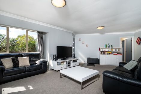 Photo of property in 67 Reynella Drive, Massey, Auckland, 0614