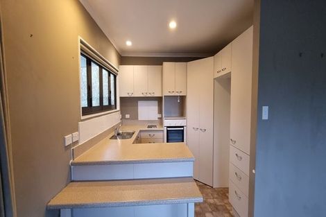 Photo of property in 100 Ranfurly Road, Alfriston, Auckland, 2105