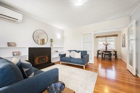 Photo of property in 61 Salford Street, Newlands, Wellington, 6037