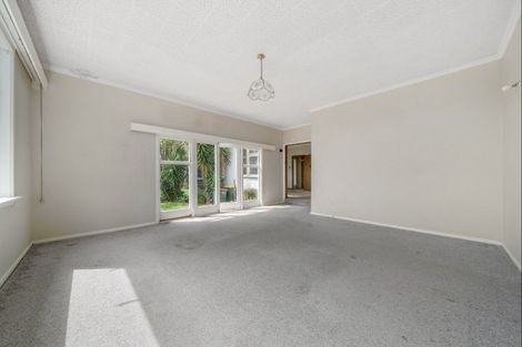 Photo of property in 159 Tukapa Street, Westown, New Plymouth, 4310