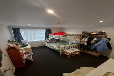 Photo of property in 5 Chew Place, Ranui, Porirua, 5024