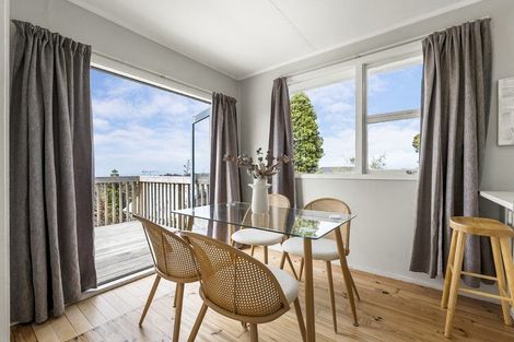 Photo of property in 897 East Coast Road, Northcross, Auckland, 0632