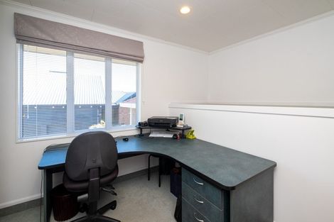 Photo of property in 60 Lucknow Road, Havelock North, 4130