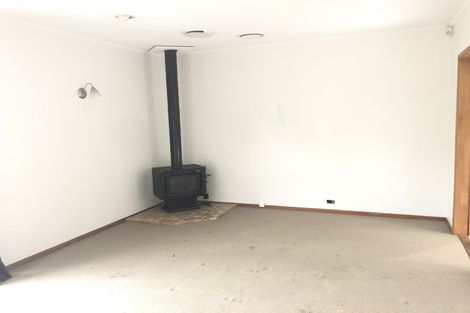 Photo of property in 7 Nielsen Place, Massey, Auckland, 0614