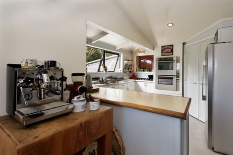 Photo of property in 256 Piha Road, Piha, New Lynn, 0772