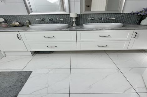 Photo of property in 20 Golf Road, Heretaunga, Upper Hutt, 5018