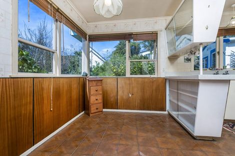 Photo of property in 889 Beach Road, Waiake, Auckland, 0630