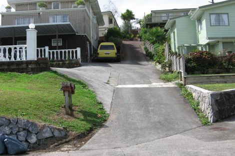 Photo of property in 2/31 Rangeview Road, Sunnyvale, Auckland, 0612