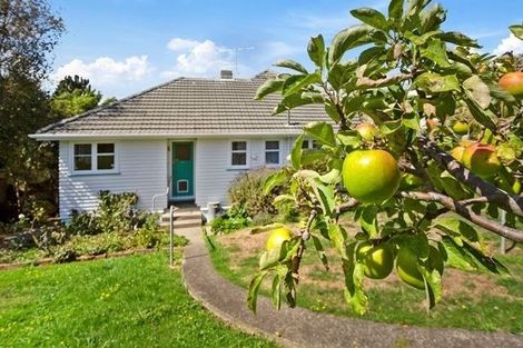 Photo of property in 14 Huia Street, Tawa, Wellington, 5028