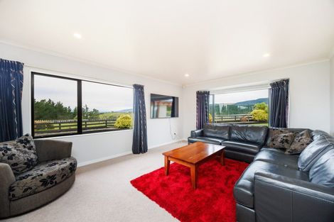 Photo of property in 32 Stoneleigh Lane, Aokautere, Palmerston North, 4471