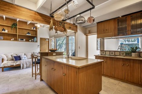 Photo of property in 6 Terrylyn Drive, Hillcrest, Auckland, 0627