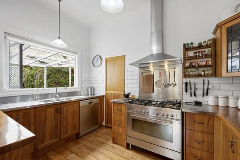 Photo of property in 160a Frankley Road, Frankleigh Park, New Plymouth, 4310