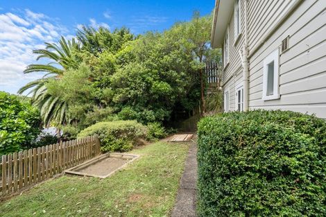 Photo of property in 25 Mccoll Street, Vogeltown, Wellington, 6021