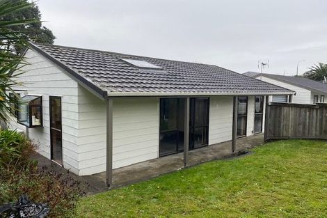 Photo of property in 12b Bracken Road, Newlands, Wellington, 6037