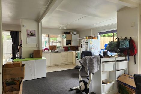 Photo of property in 7 Mcleod Street, Helensville, 0800