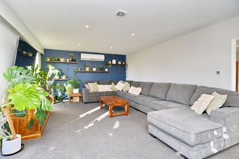 Photo of property in 9 Coates Place, Rangiora, 7400