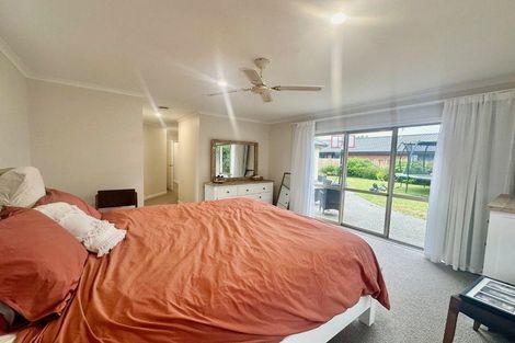 Photo of property in 4 Miers Glade, Rototuna North, Hamilton, 3210