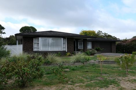 Photo of property in 11 Walton Avenue, Waikanae, 5036