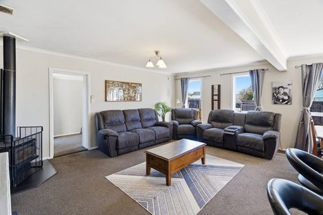 Photo of property in 17 Mortlake Street, Islington, Christchurch, 8042