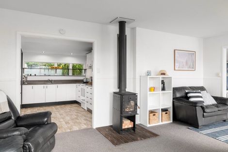 Photo of property in 17 Purau Avenue, Diamond Harbour, 8972