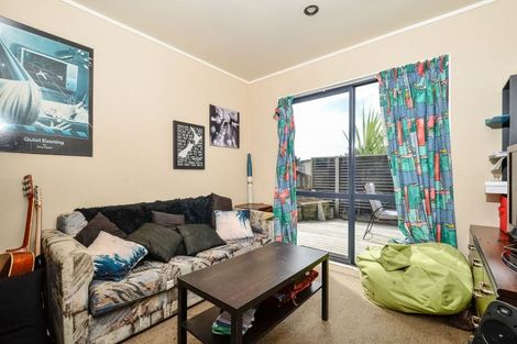 Photo of property in 137 Don Buck Road, Massey, Auckland, 0614