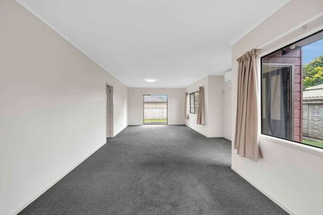 Photo of property in 3/54 Swanson Road, Henderson, Auckland, 0610