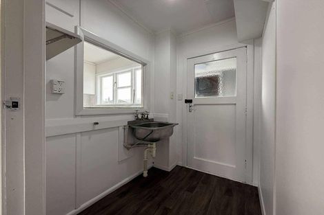 Photo of property in 7 Wainhouse Street, Stokes Valley, Lower Hutt, 5019