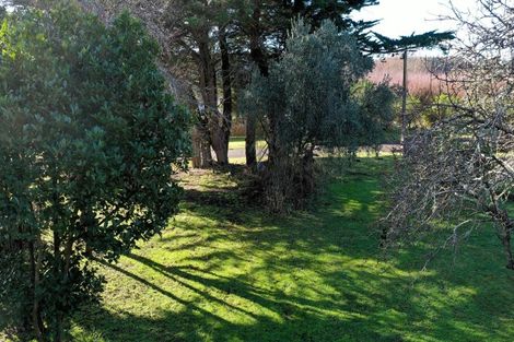 Photo of property in 10 Hokio Road, Hokio Beach, Levin, 5571