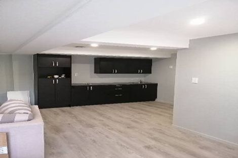 Photo of property in 38 Staincross Street, Green Bay, Auckland, 0604