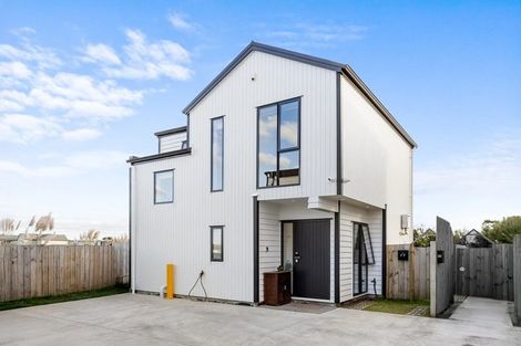 Photo of property in 77 John Gray Street, Papakura, 2110