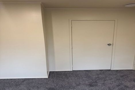 Photo of property in 2/6 Raddock Place, Half Moon Bay, Auckland, 2012