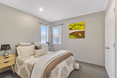 Photo of property in 38b Hetherington Road, Ranui, Auckland, 0612