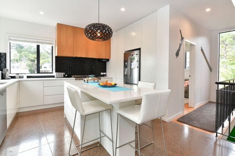 Photo of property in 7 Tree Fern Trail, Campbells Bay, Auckland, 0630