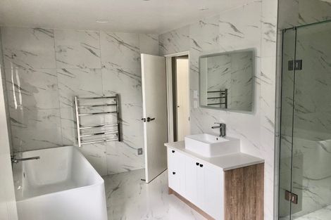 Photo of property in 60 Hikuawa Road, Flat Bush, Auckland, 2019