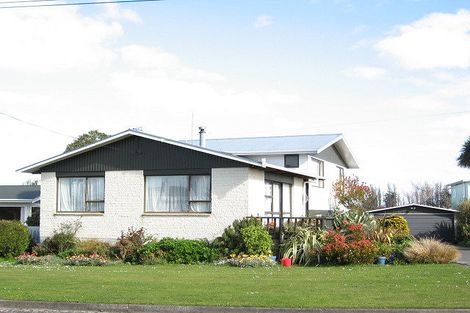 Photo of property in 10 Oaklea Avenue, Marton, 4710