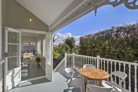 Photo of property in 12b Kawerau Avenue, Devonport, Auckland, 0624