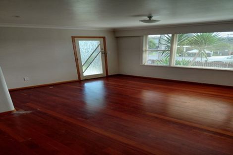 Photo of property in 39 Kenderdine Road, Papatoetoe, Auckland, 2025