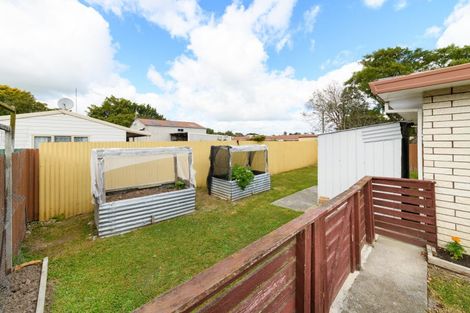 Photo of property in 15a Carthew Street, Feilding, 4702