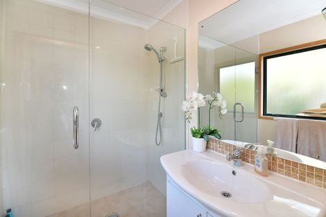 Photo of property in 32 Alec Craig Way, Gulf Harbour, Whangaparaoa, 0930